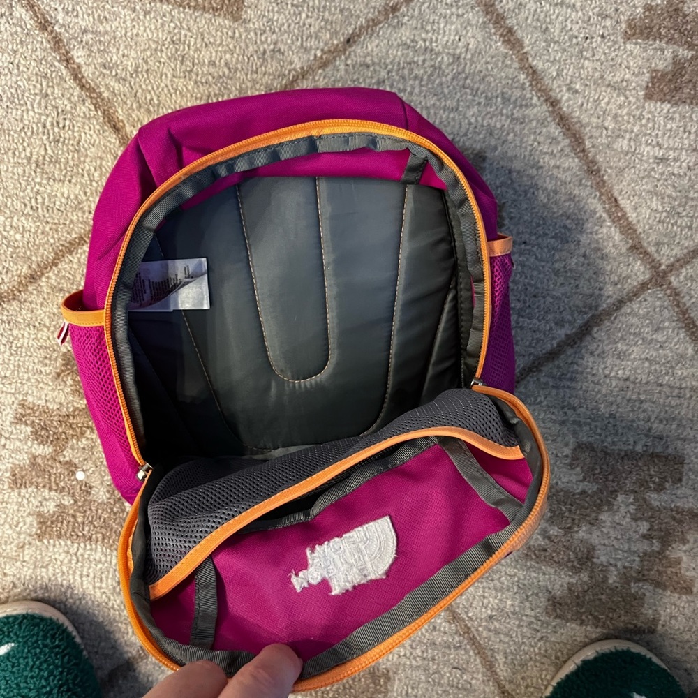 Small north face backpack - Picture 2 of 3